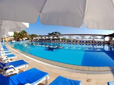 Denizkizi Hotell Karavas (Northern Cyprus)