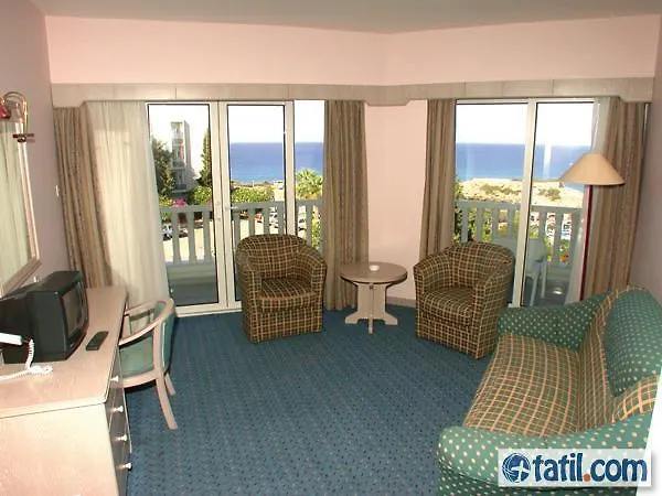 Hotel Denizkizi Karavas (Northern Cyprus)