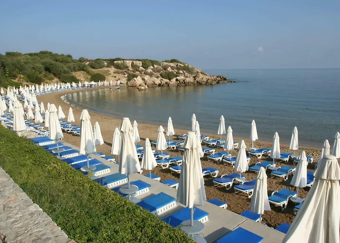 Denizkizi Otel Karavas (Northern Cyprus)